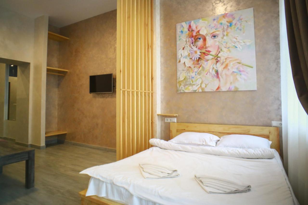 Leogrand Apartment On Drohobycha 4 ลวีฟ ภายนอก รูปภาพ