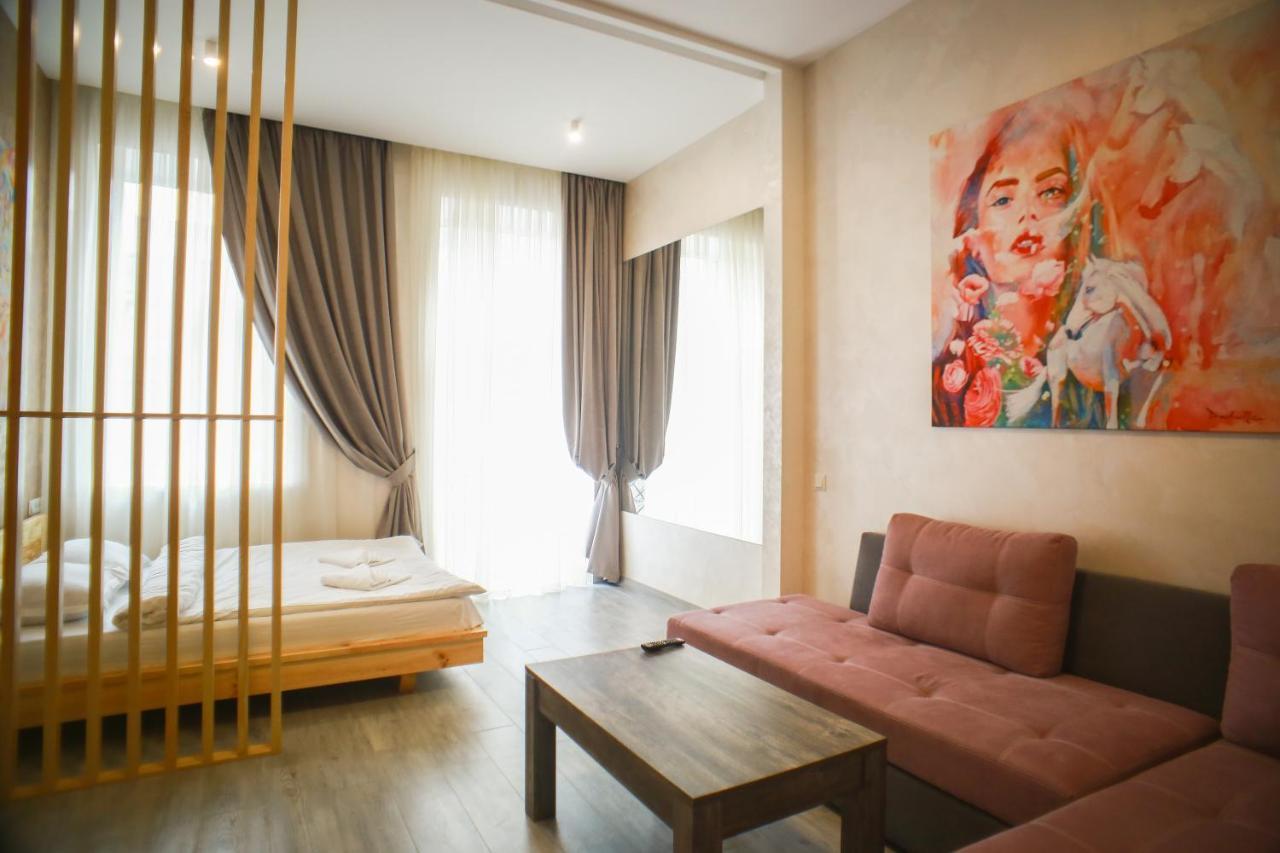 Leogrand Apartment On Drohobycha 4 ลวีฟ ภายนอก รูปภาพ